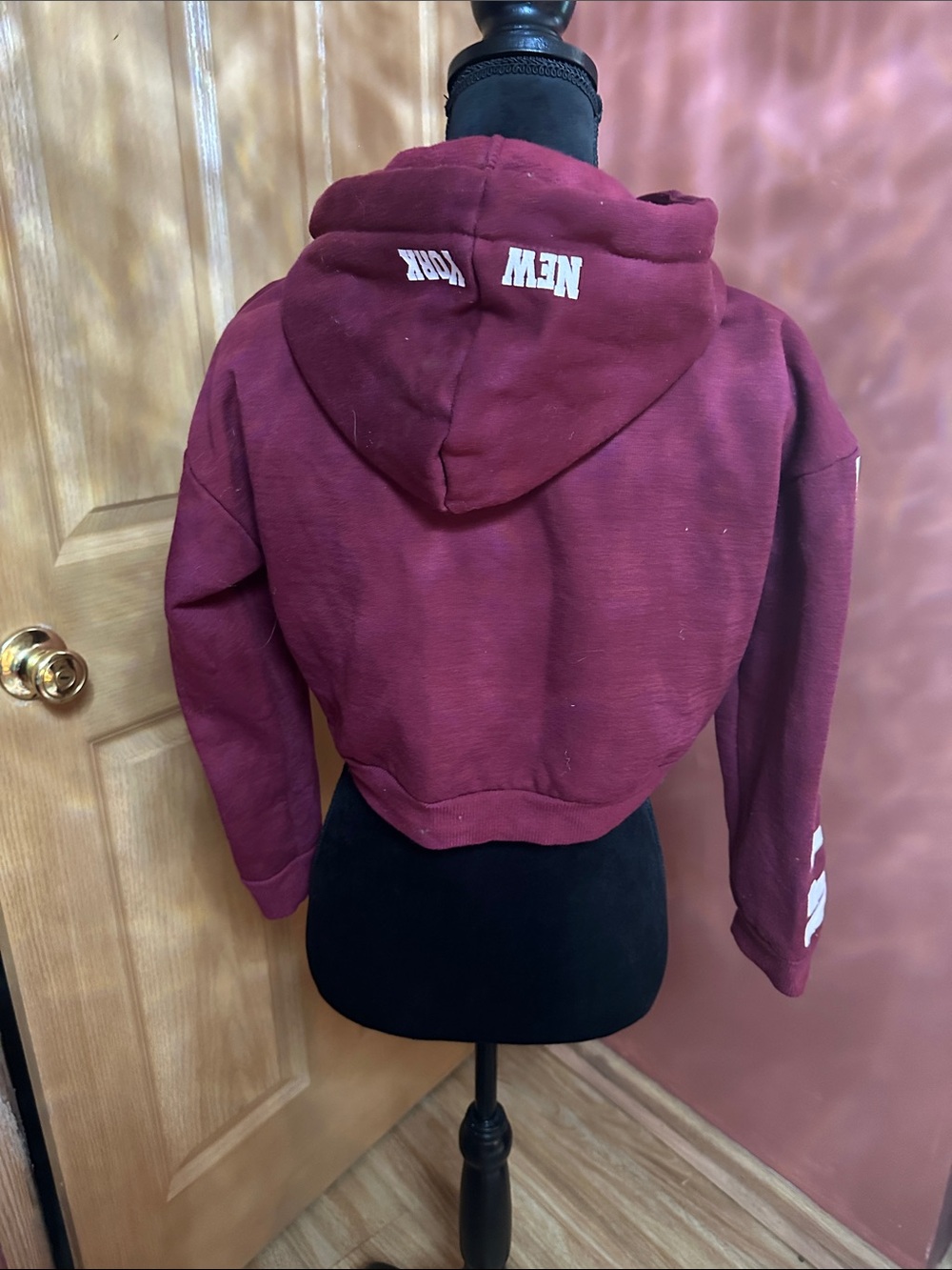 Charlotte Russe Burgundy Pullover - Picture 4 of 5